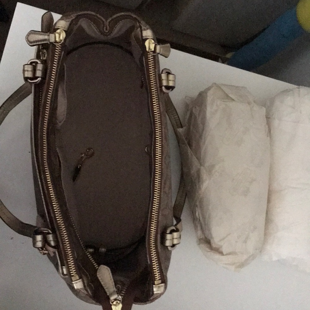 NWOT Authentic Coach Purse - Picture 2 of 5
